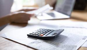 インプラント単体やその他オプションにかかる治療費の確認