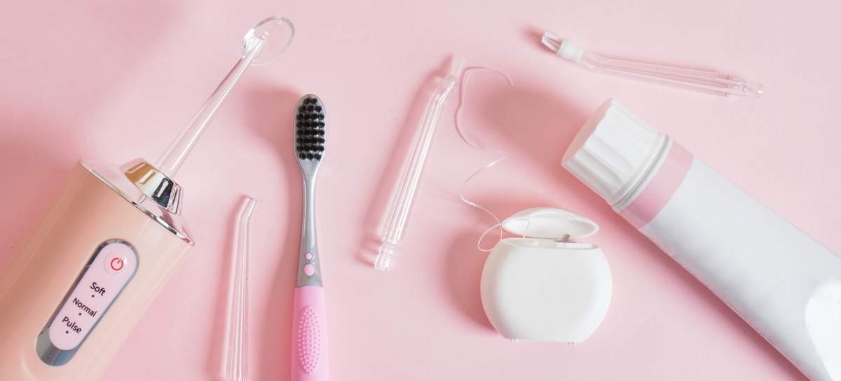 ご自宅で行う口腔ケアにおススメなグッズ。麻布十番歯科でも取り揃えています