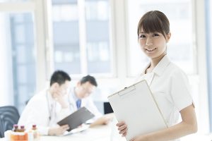 歯周病は気づかないうちに進行する恐れがあるため早めに歯科医院を受診しましょう