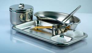 インプラントオペ後の消毒・抜糸