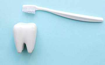 親知らずの痛みを起こさないためには歯ブラシ等のセルフケアをしっかり行いましょう